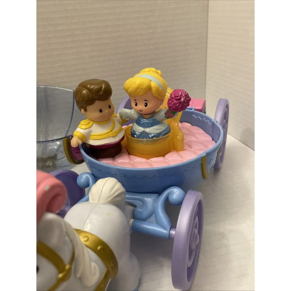 Fisher Price Little People Cinderella Carriage Lights & Sounds Works & 2 Figures
